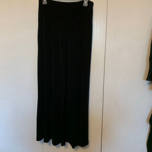 Women's PICADILLY Fashions Black Maxi Skirt M